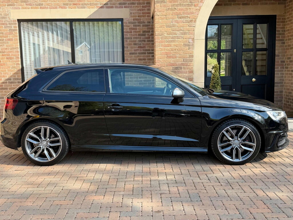 Audi S3 2.0 Tfsi Hatchback S Tronic Quattro Eur Black #4