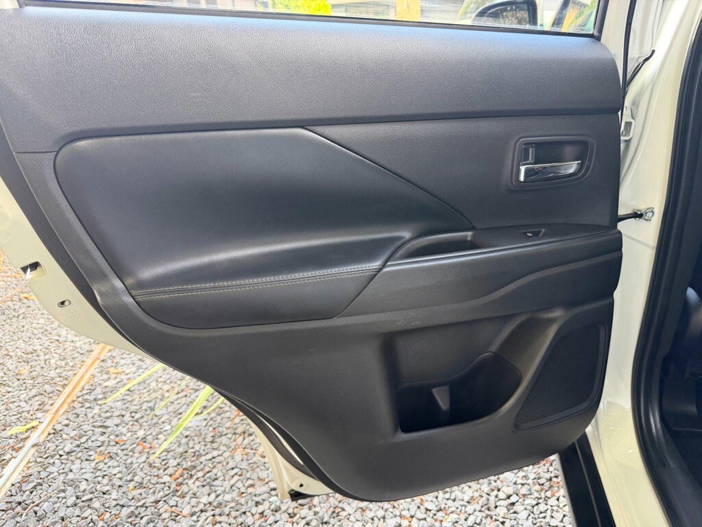 Mitsubishi Outlander 2.0 Juro Cvt Red #24