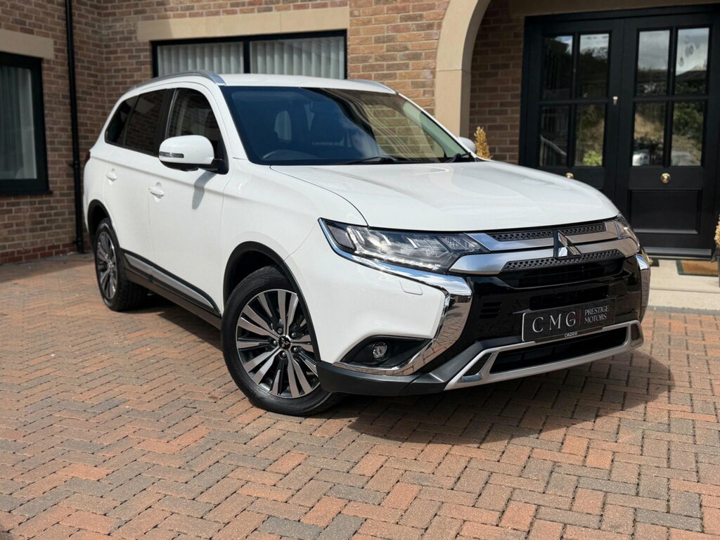 Mitsubishi Outlander 2.0 Mivec 4 Cvt 4Wd Euro 6 Ss White