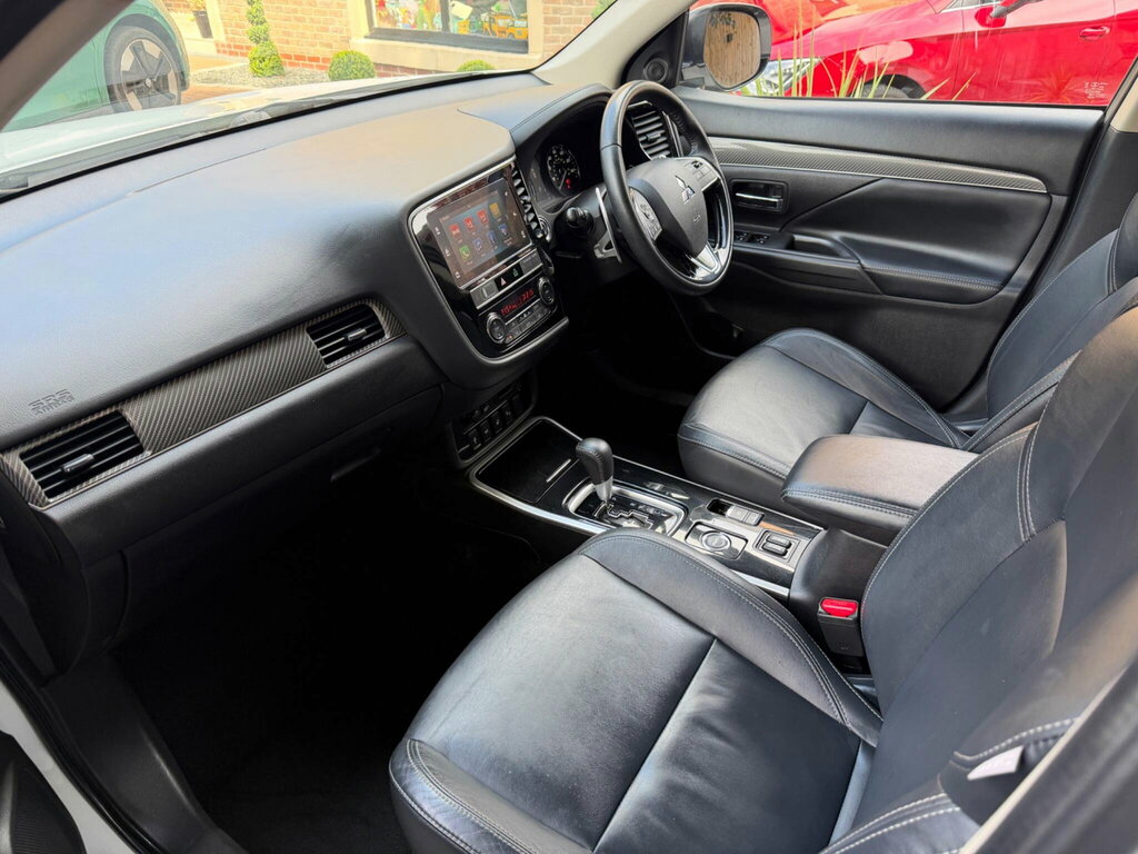 Mitsubishi Outlander 2.0 Juro Cvt Red #34