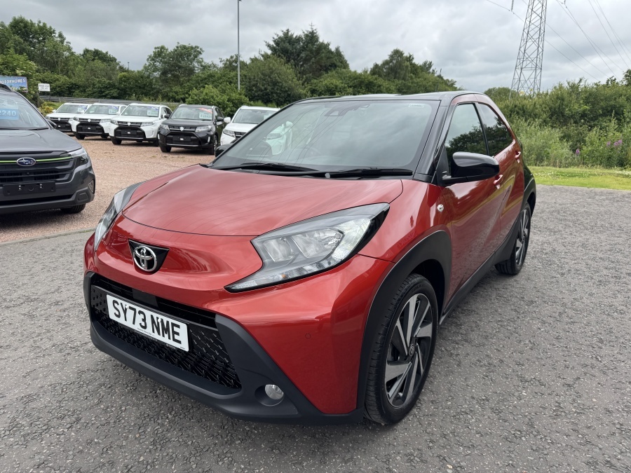 Toyota Aygo X 1.0 Vvt-i Edge Red #3