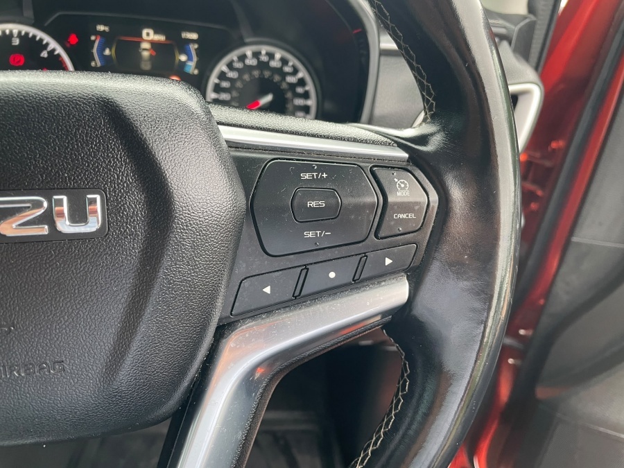 Isuzu D-Max V-cross Dcb Truck Of The Year 2024 Orange #23