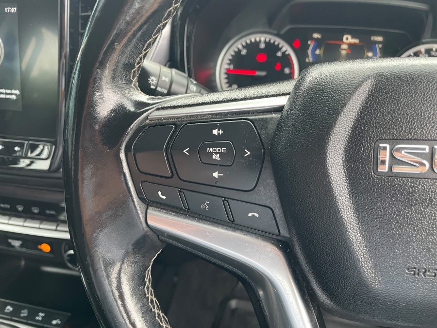 Isuzu D-Max V-cross Dcb Truck Of The Year 2024 Orange #24
