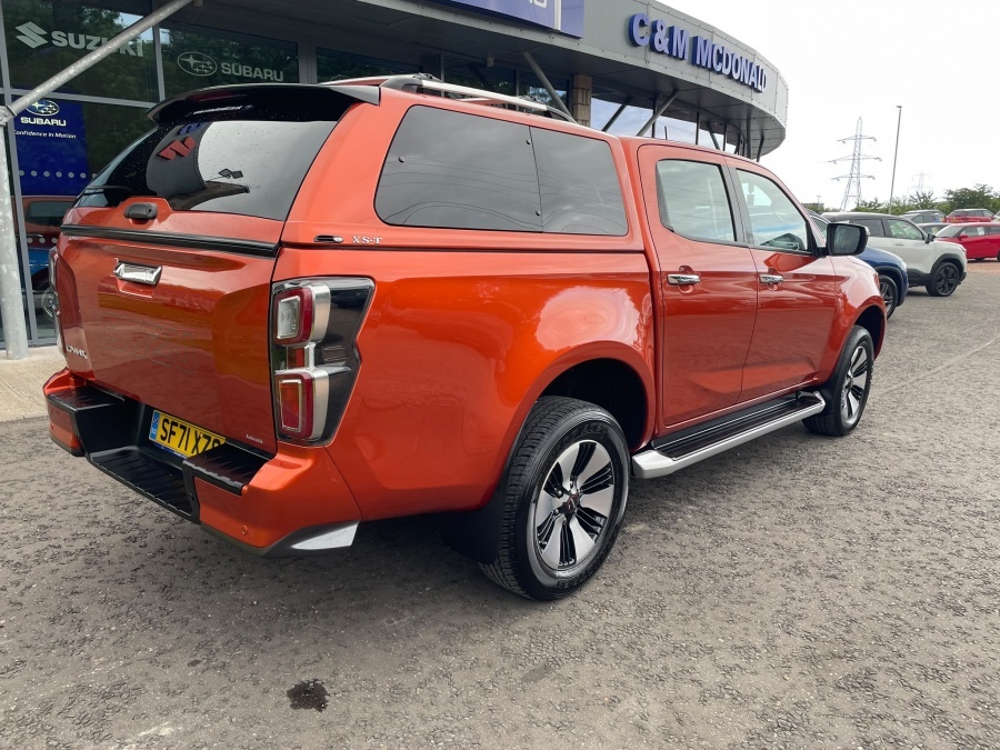 Isuzu D-Max V-cross Dcb Truck Of The Year 2024 Orange #9