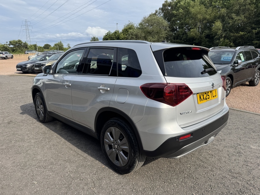 Suzuki Vitara 1.4 Boosterjet Mild Hybrid Motion Silver #4