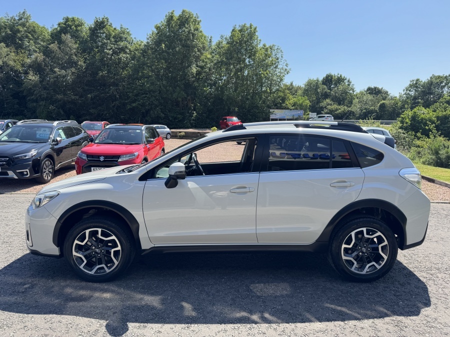 Subaru XV 2.0I Se White #4
