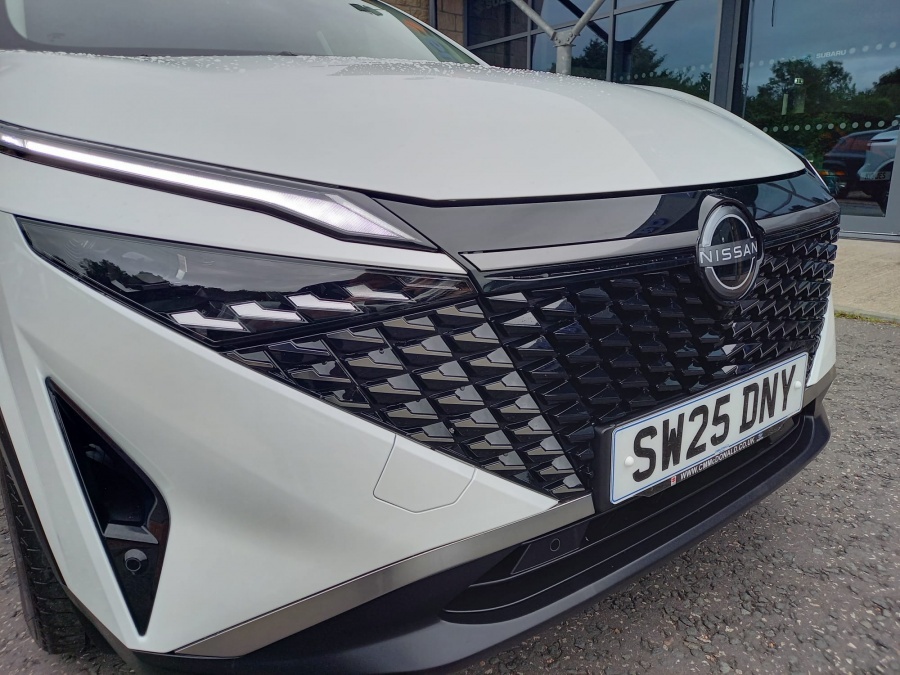 Nissan Qashqai 1.3 Dig-t Mh 158 N-connecta Xtronic White #3
