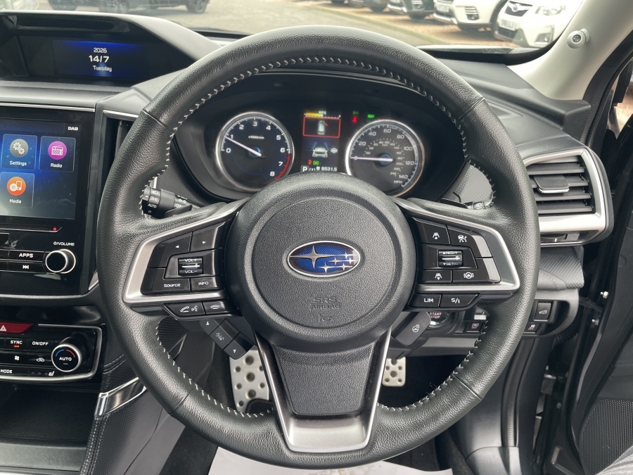 Subaru Forester E-boxer Xe Silver #18