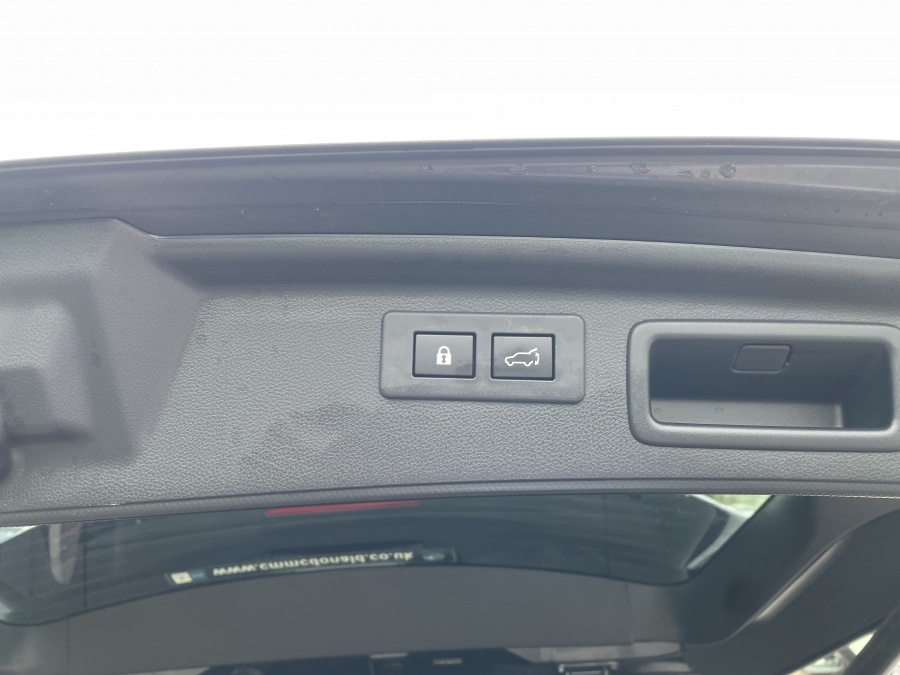 Subaru Forester E-boxer Xe Silver #9