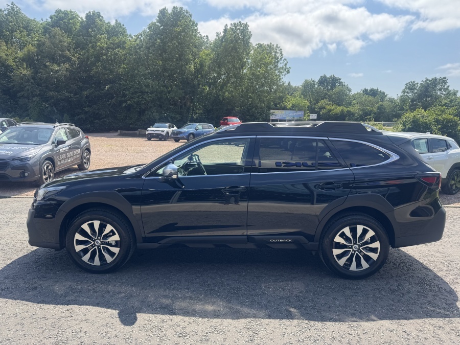 Subaru Outback 2.5I Touring Lineartronic Black #4