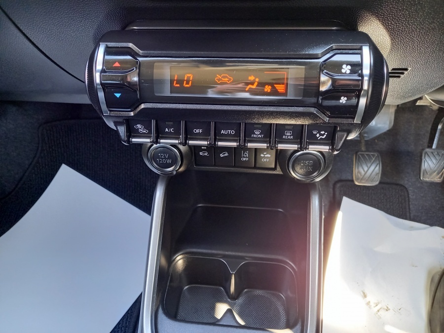 Suzuki Ignis Ignis Sz-t Dualjet Mhev White #25
