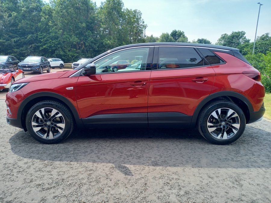 Vauxhall Grandland X 1.5 Turbo D Sri Nav Red #4