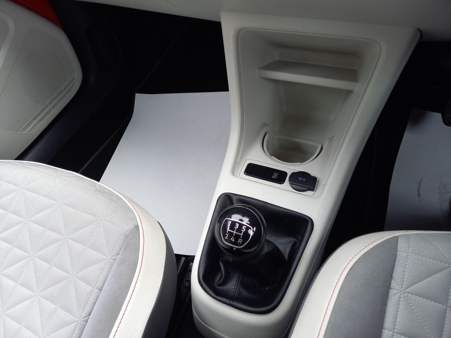 Volkswagen Up 1.0 65Ps Black Edition Silver #24