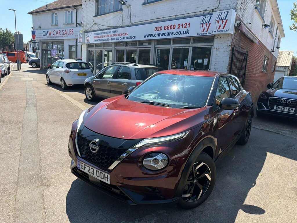 Nissan Juke 1.6 N-connecta Euro 6 Red