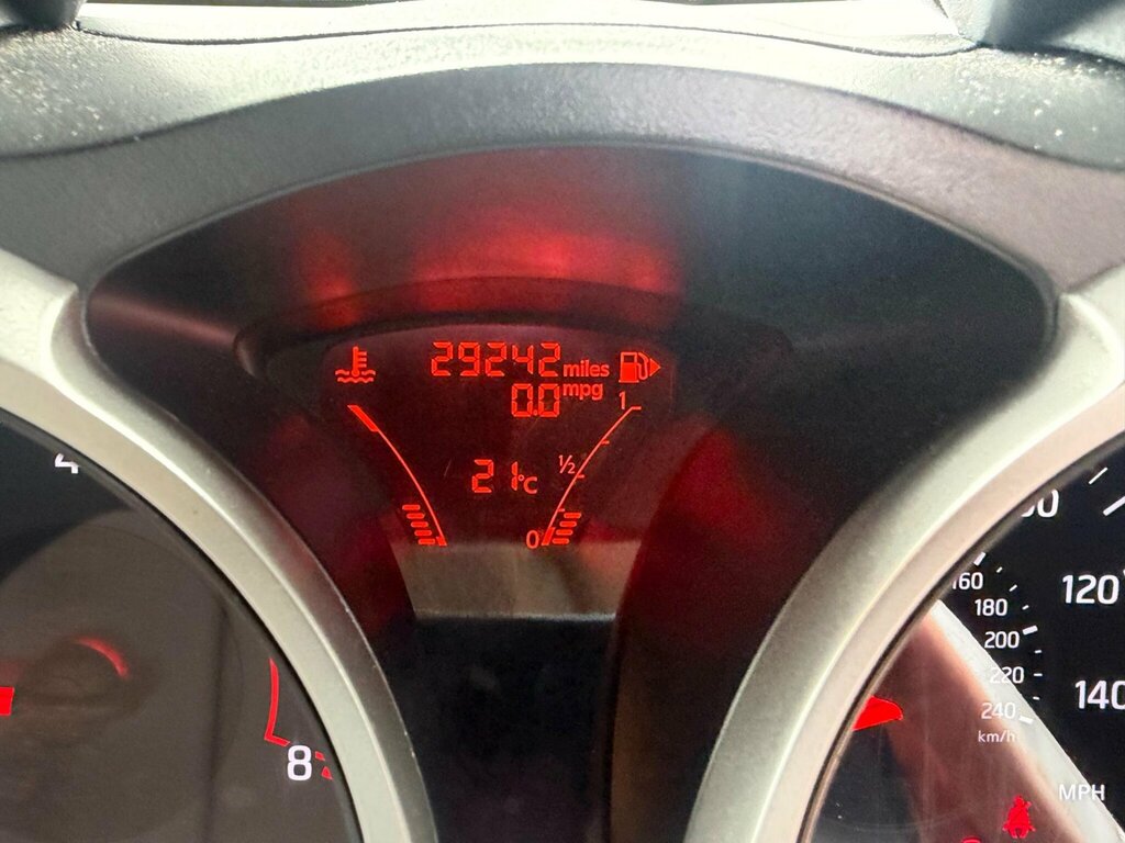 Nissan Juke Hatchback White #10