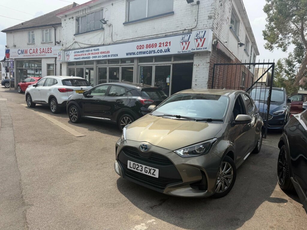Toyota Yaris 1.5 Vvt-h Icon E-cvt Euro 6 Ss Brown