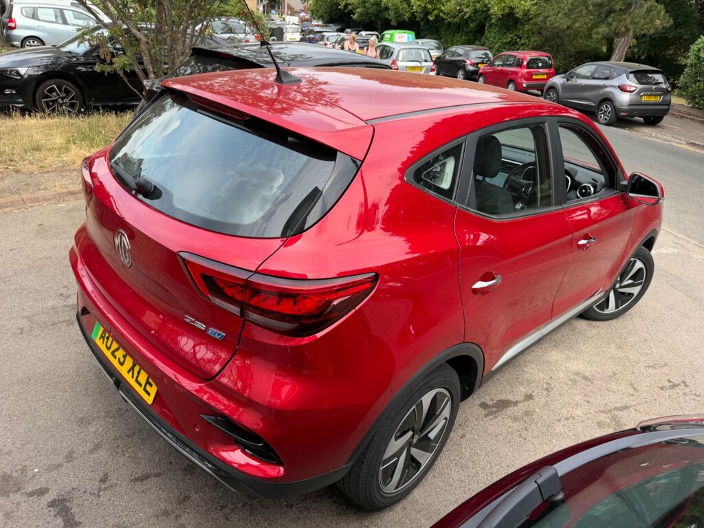 MG ZS 72.6Kwh Se Long Range Red