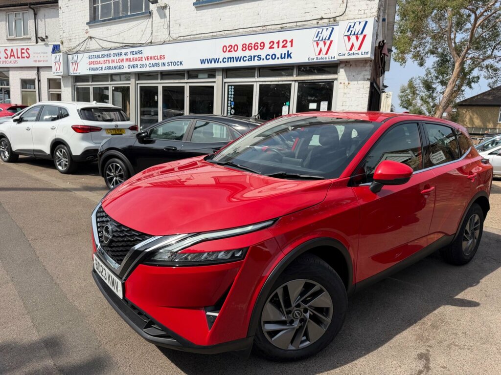 Nissan Qashqai 1.3 Dig-t Mhev Acenta Premium Xtron Euro 6 Ss 5 Red