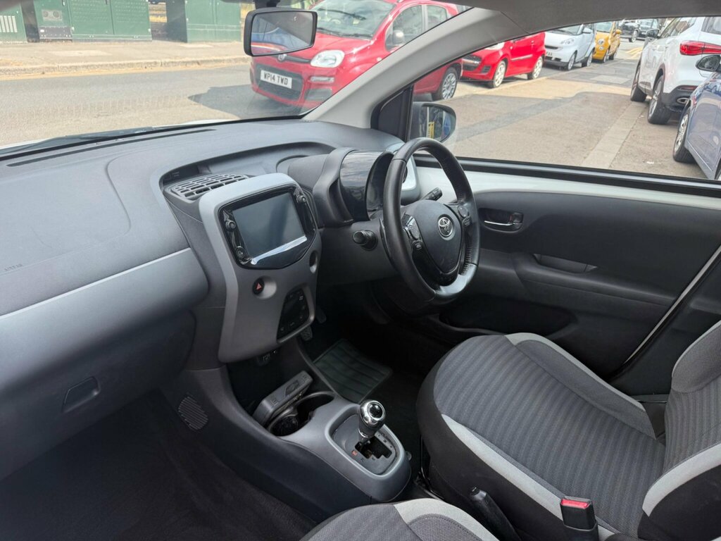 Toyota Aygo 1.0 Vvt-i X-trend Funroof X-shift Euro 6 White #5