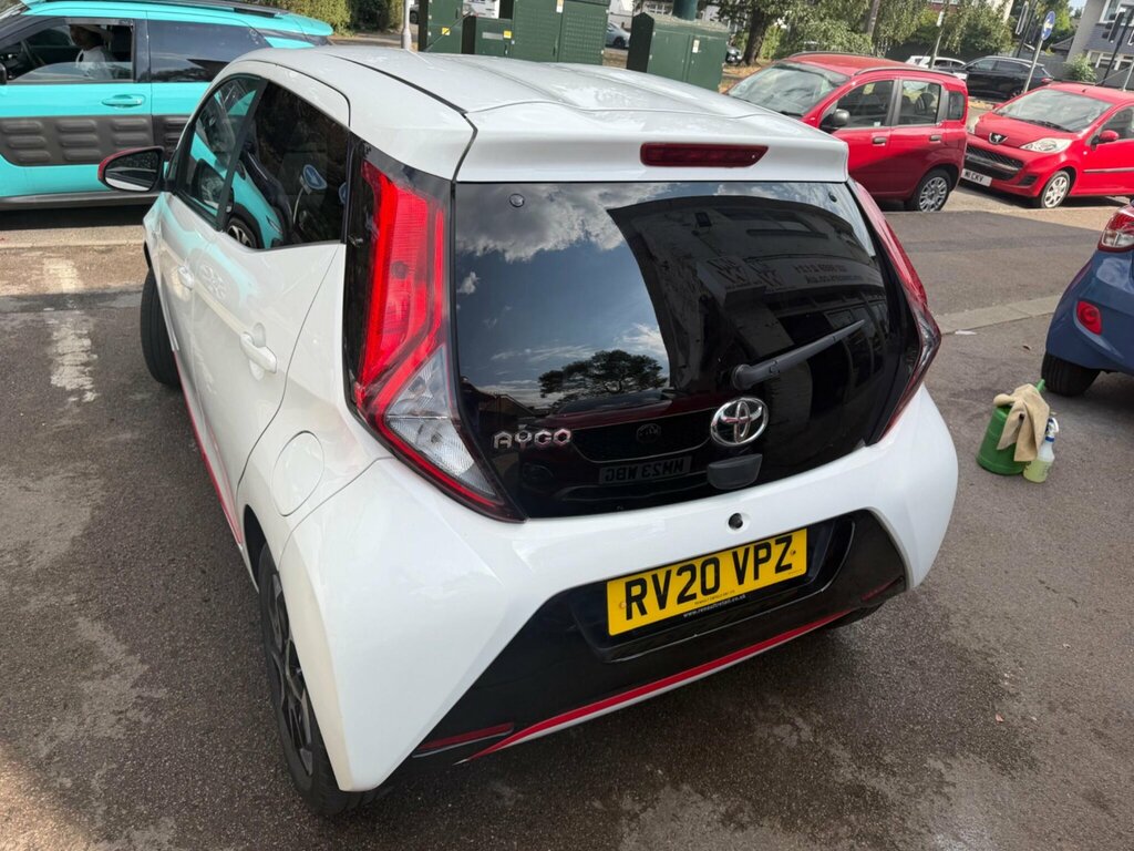 Toyota Aygo 1.0 Vvt-i X-trend Funroof X-shift Euro 6 White #4