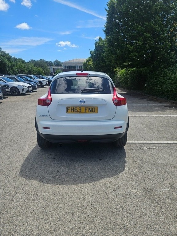 Nissan Juke Acenta Premium White #6