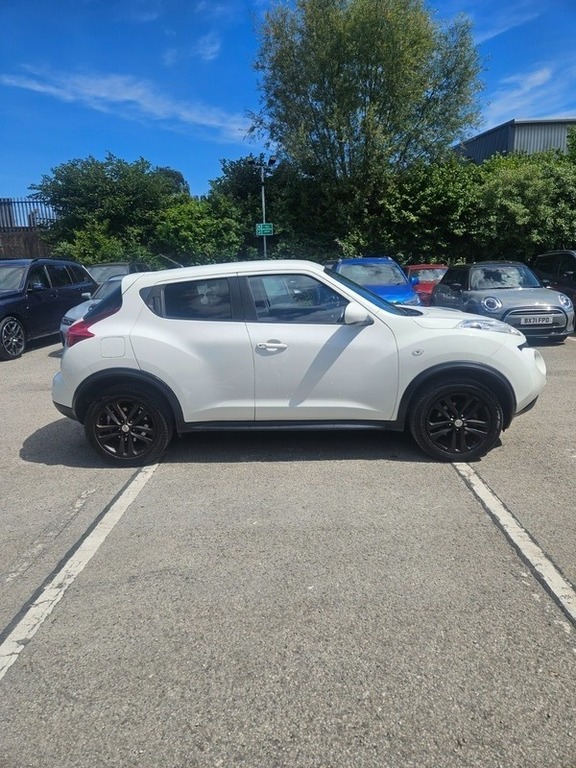 Nissan Juke Acenta Premium White #4