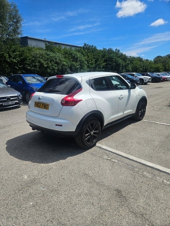 Nissan Juke Acenta Premium White #5