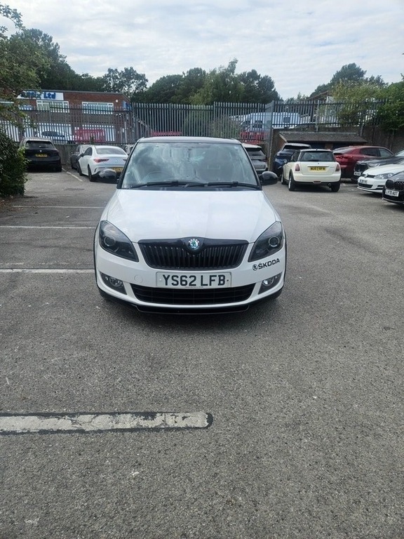 Skoda Fabia Monte Carlo Tsi YS62LFB White #2