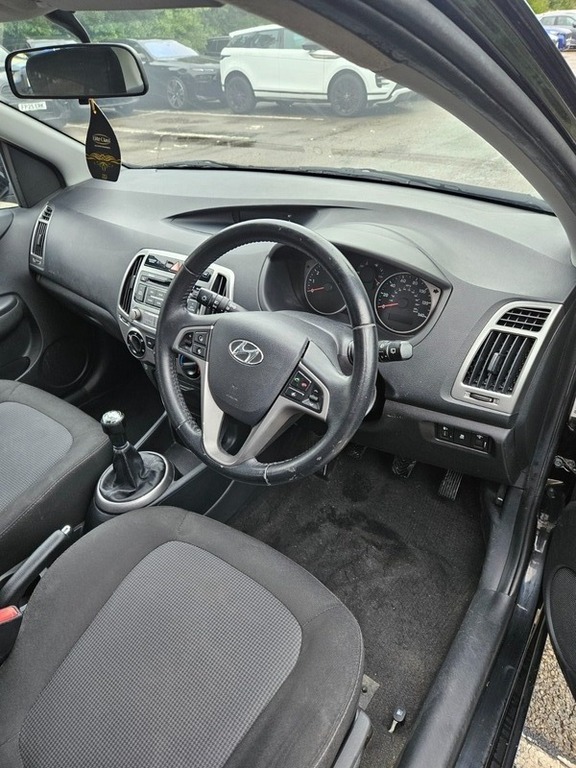 Hyundai I20 1.2 Classic 84 Bhp Red #12