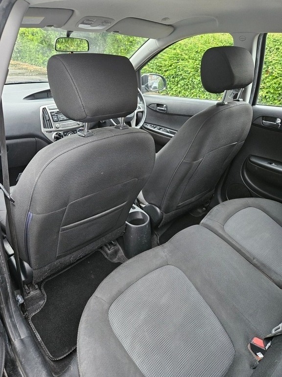 Hyundai I20 1.2 Classic 84 Bhp Red #9