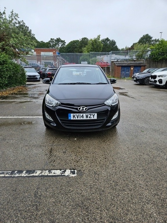 Hyundai I20 Active Black #2