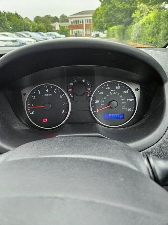 Hyundai I20 1.2 Classic 84 Bhp Red #14
