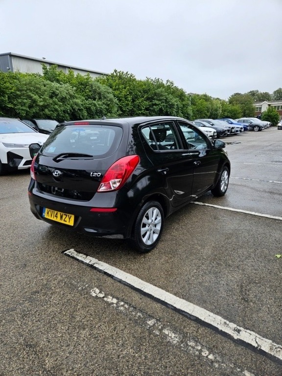 Hyundai I20 Active Black #4
