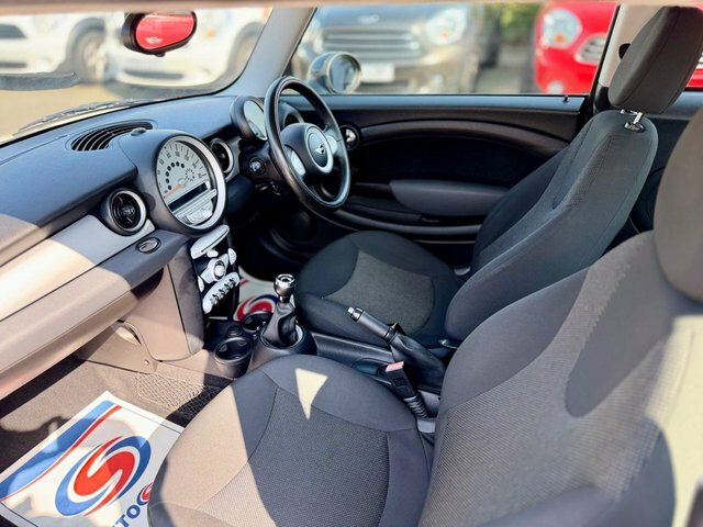 Mini Hatch 1.6 First Euro 5 White #8