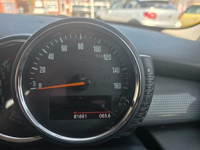 Mini Hatch 2016 1.5 Cooper D 114 Bhp Silver #12