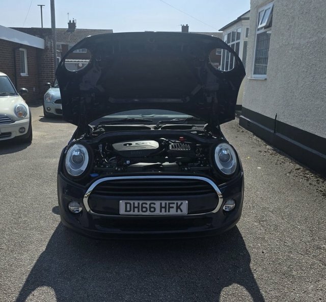 Mini Hatch 2016 1.5 Cooper D 114 Bhp Silver #11