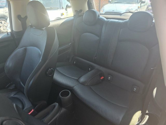 Mini Hatch 2016 1.5 Cooper D 114 Bhp Silver #10