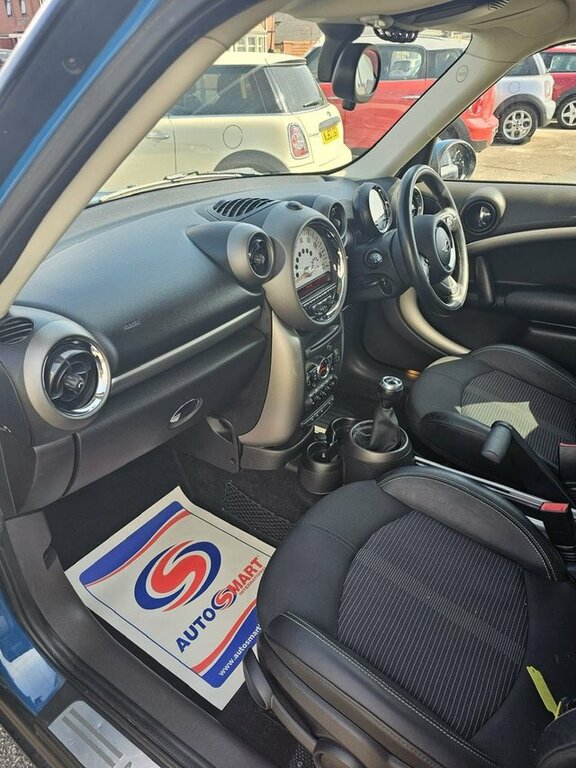 Mini Countryman White #8