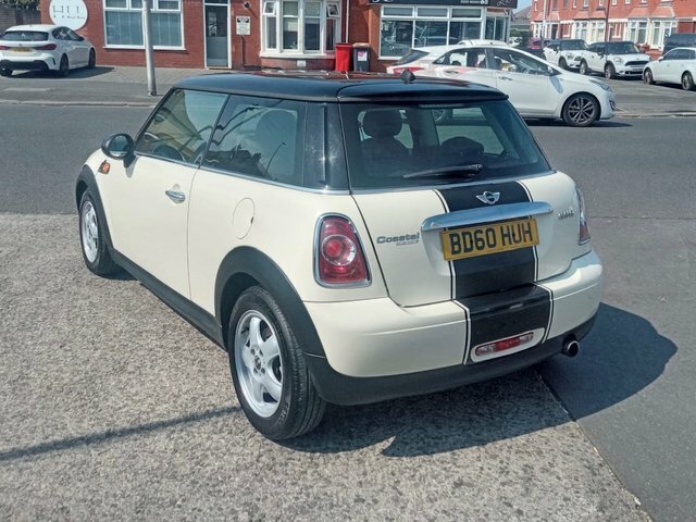 Mini Hatch 1.6 Cooper Hatchback Euro 5 122 White #4