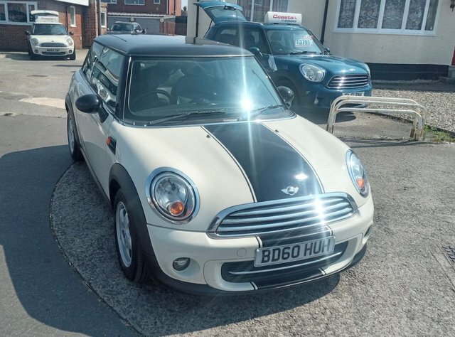 Mini Hatch 1.6 Cooper Hatchback Euro 5 122 White #2