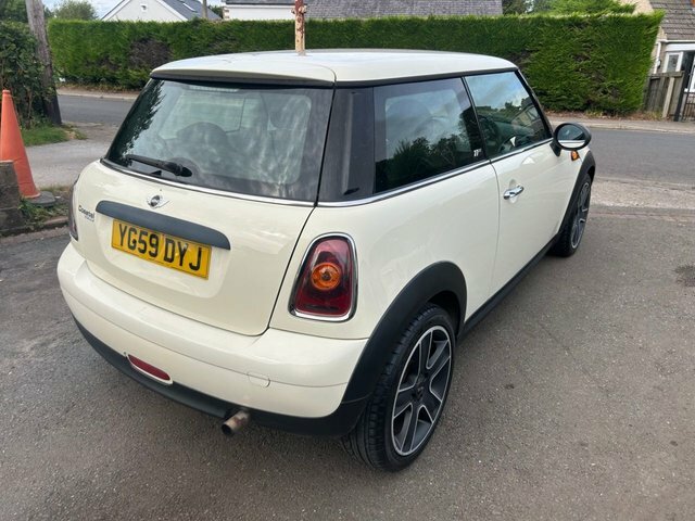 Mini Hatch 1.4 First Hatchback Euro 4 75 P White #3