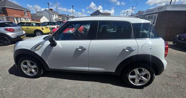 Mini Countryman 1.6 One Suv Euro 5 S S 98 Ps White #6