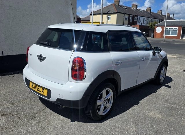 Mini Countryman 1.6 One Suv Euro 5 S S 98 Ps White #4