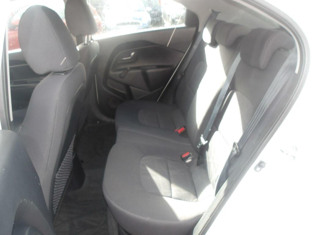 Kia RIO Vehicle Details Price - 3995 Make Kia Model Rio Silver #18