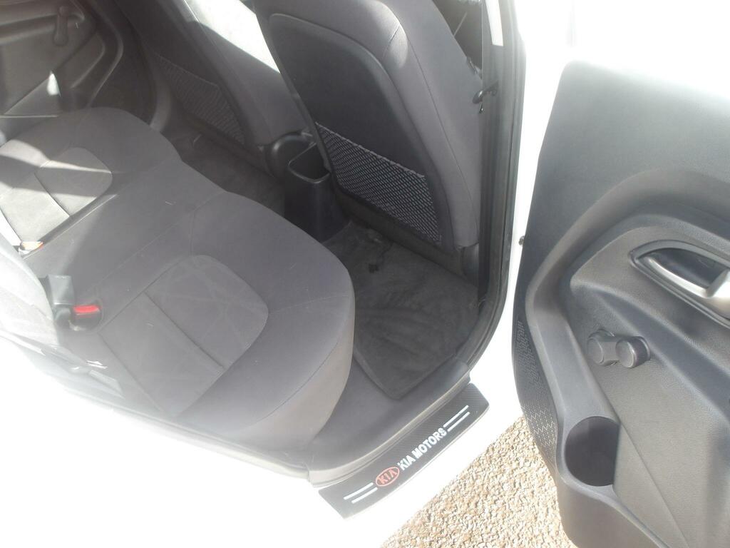 Kia RIO Vehicle Details Price - 3995 Make Kia Model Rio Silver #21