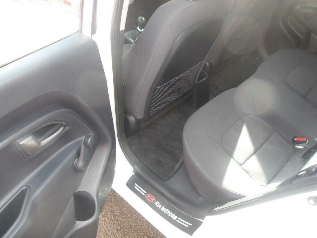 Kia RIO Vehicle Details Price - 3995 Make Kia Model Rio Silver #19