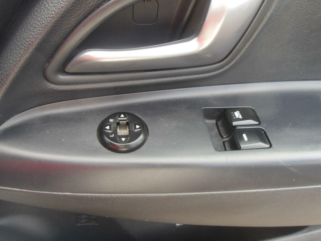 Kia RIO Vehicle Details Price - 3995 Make Kia Model Rio Silver #33