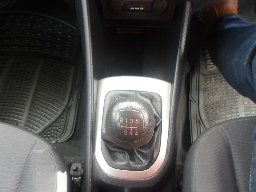 Kia RIO Vehicle Details Price - 3995 Make Kia Model Rio Silver #31