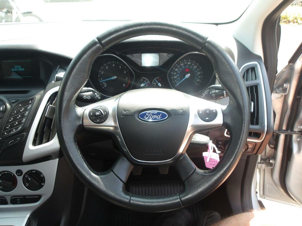 Ford Focus 1.6 Titanium Navigator Powershift Euro 5 White #10