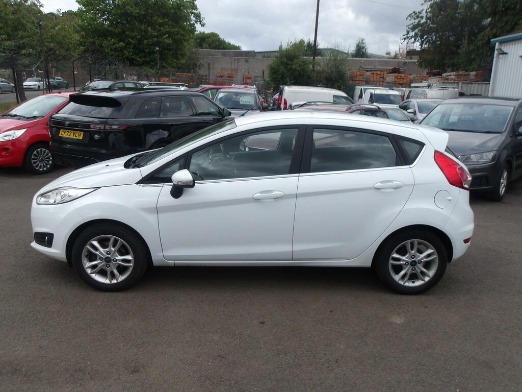 Ford Fiesta Zetec White #4